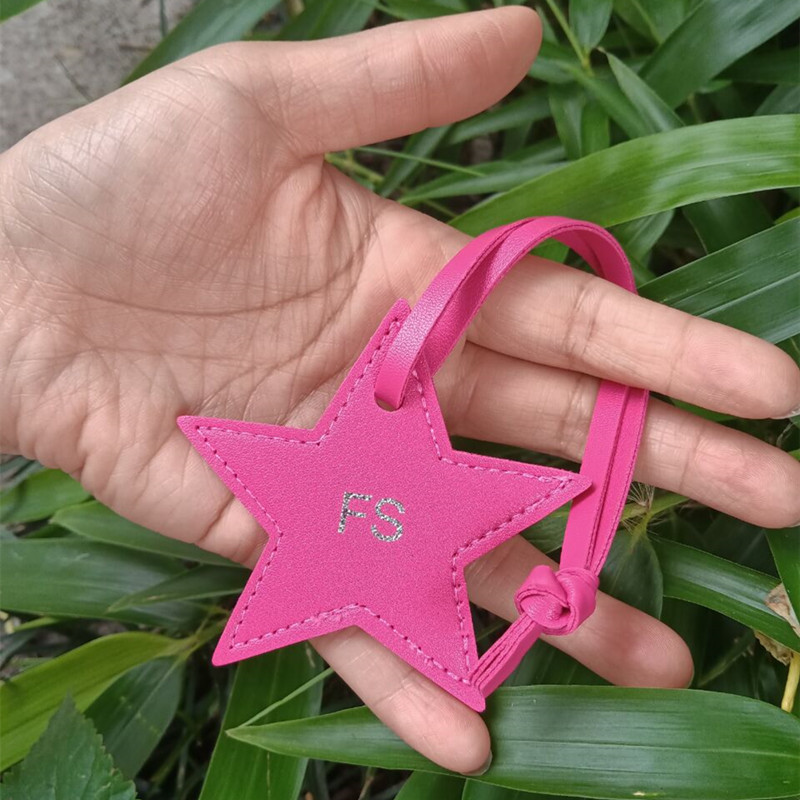 1 قطعة الأحرف الأولى الحرة الخ - مراجعة Monogram Keychain Leather وسعره